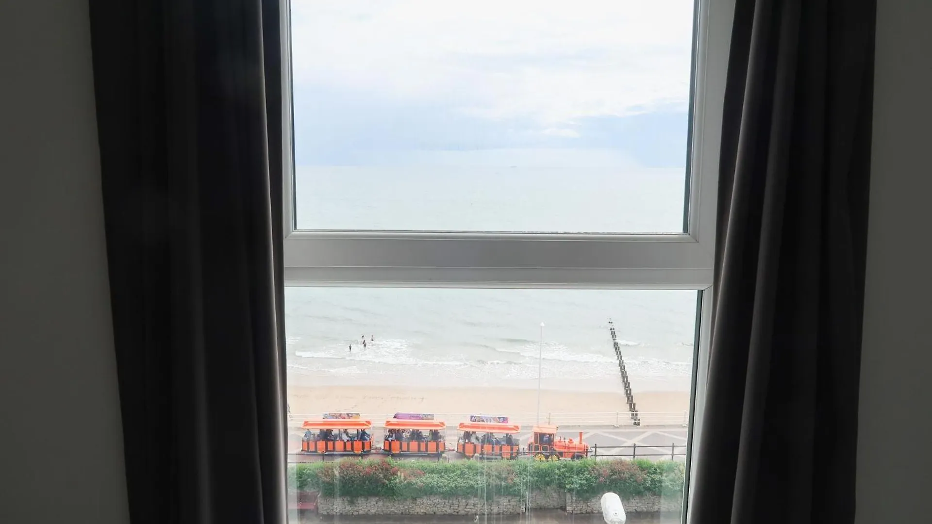 Farina No8, 3 Bedroom Sea View Apartment Sleeping 7 Guests 布里德灵顿
